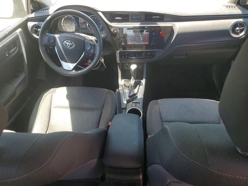2019 TOYOTA COROLLA LE LE 8
