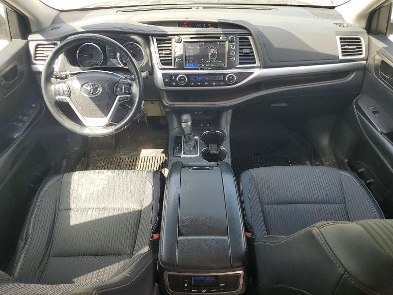 2018 TOYOTA HIGHLANDER LE PLUS 8