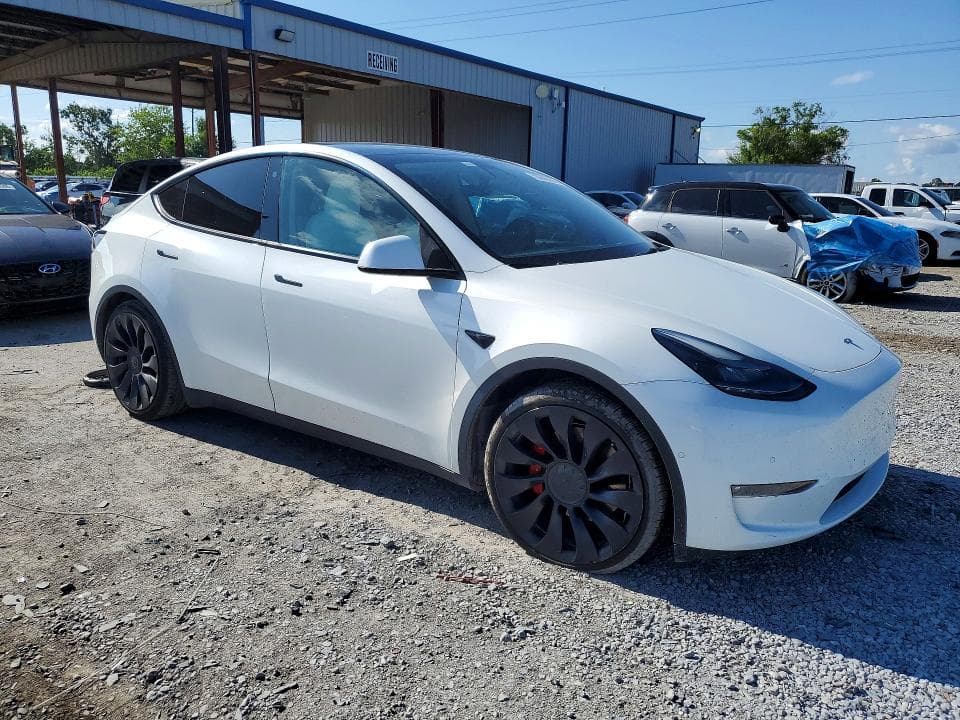 2022 TESLA MODEL Y 4