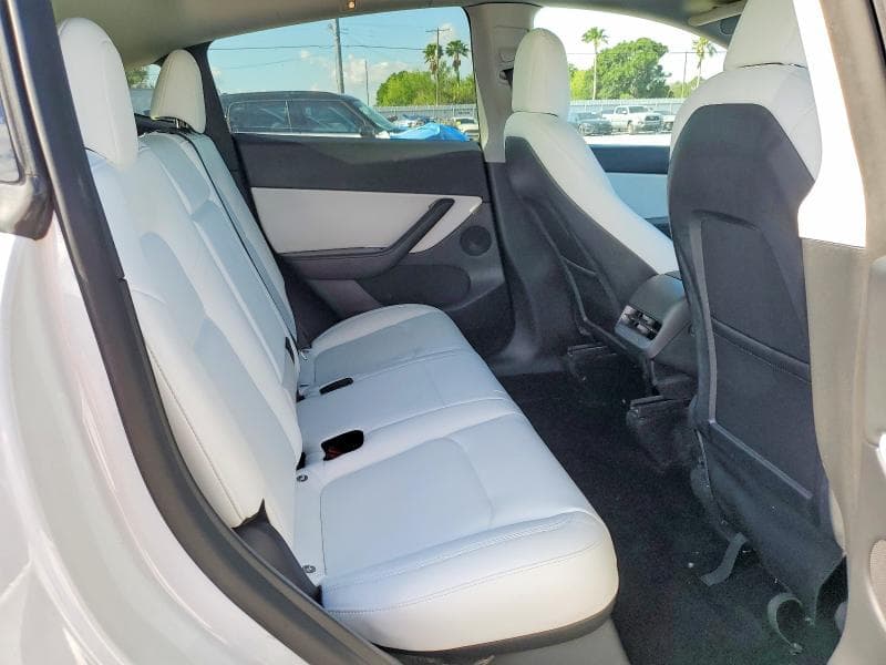 2022 TESLA MODEL Y 10
