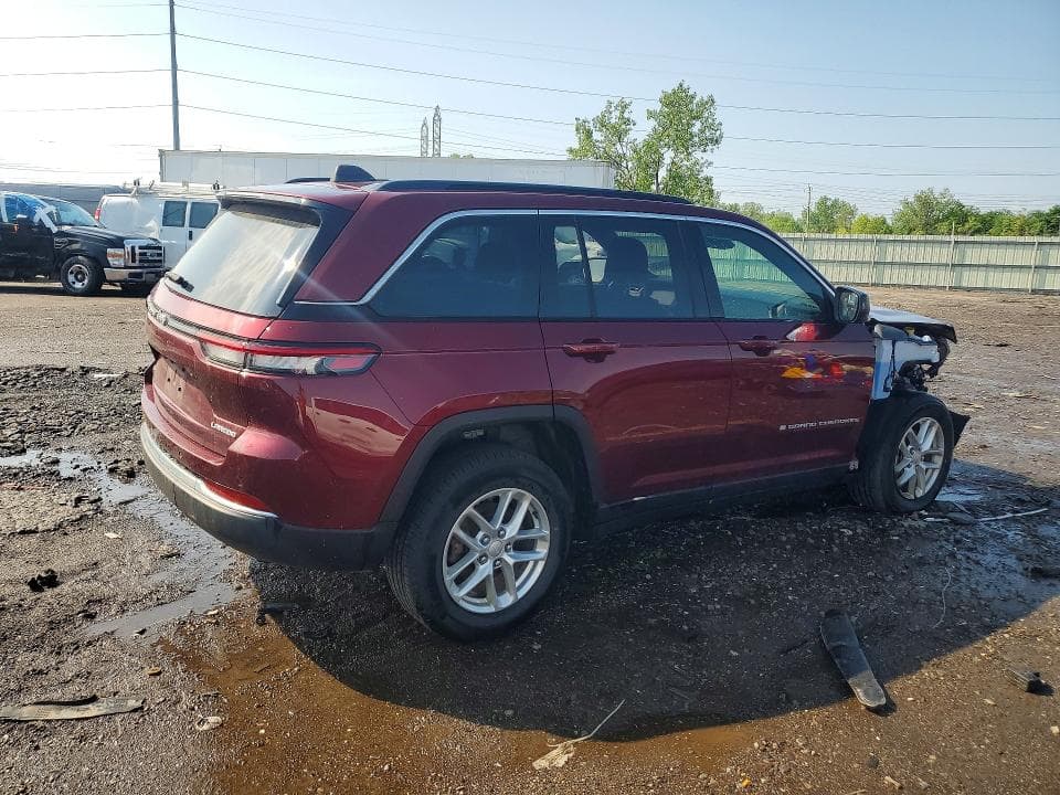 2024 JEEP GRAND CHEROKEE LAREDO 3
