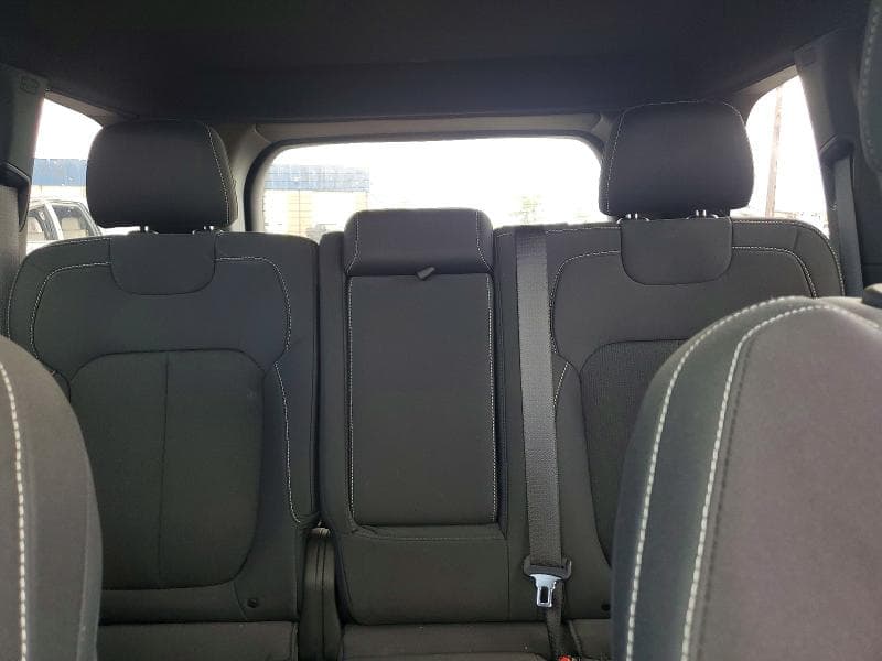 2024 JEEP GRAND CHEROKEE LAREDO 10