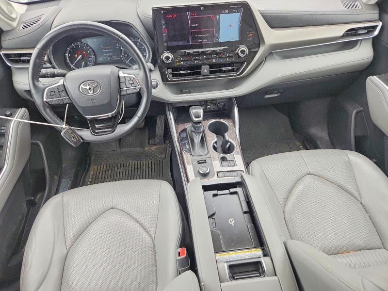 2020 TOYOTA HIGHLANDER LIMITED 8