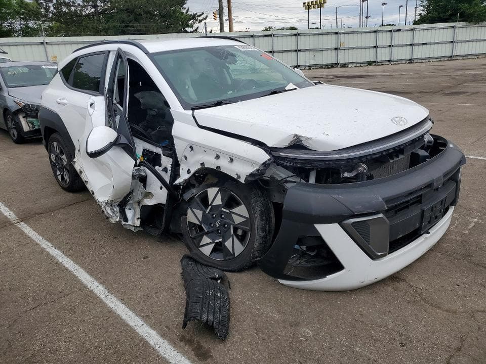 2024 HYUNDAI KONA SEL 4