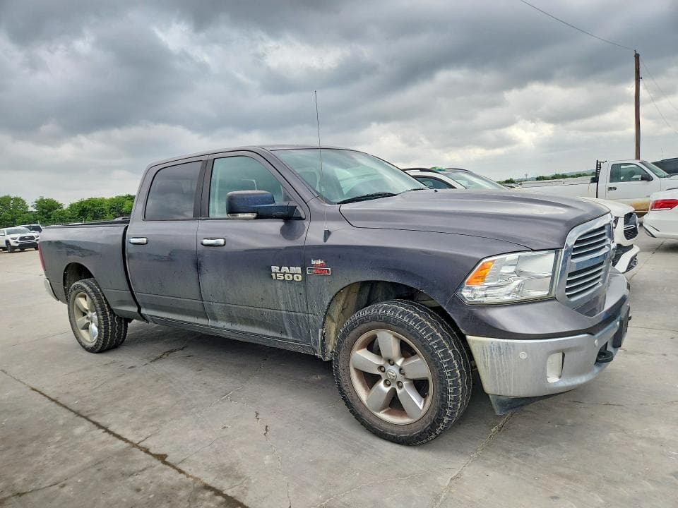 2016 RAM 1500 SLT SLT 4