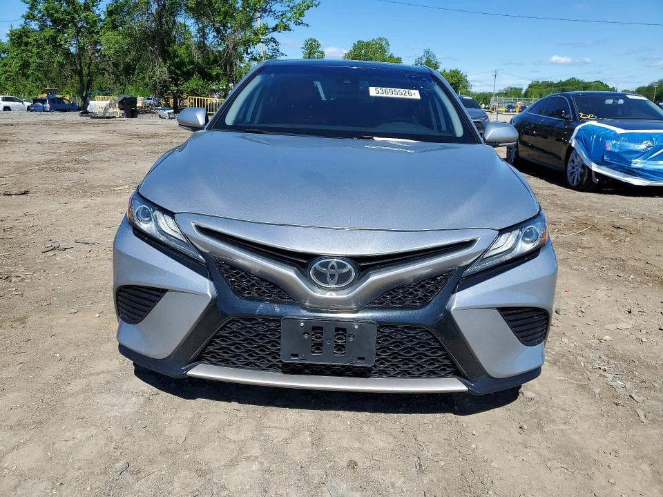 2019 TOYOTA CAMRY XSE 6
