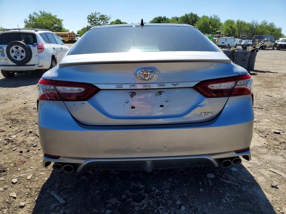 2019 TOYOTA CAMRY XSE 7