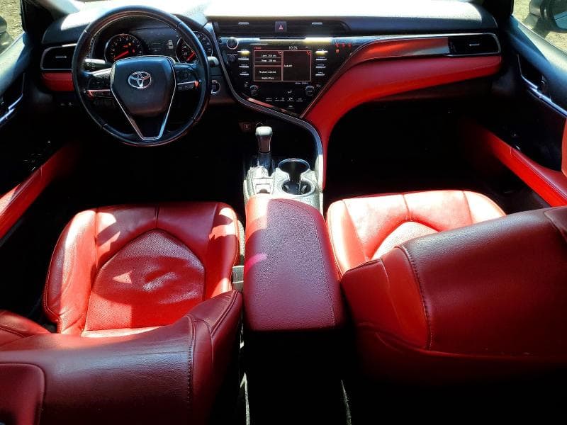 2019 TOYOTA CAMRY XSE 9
