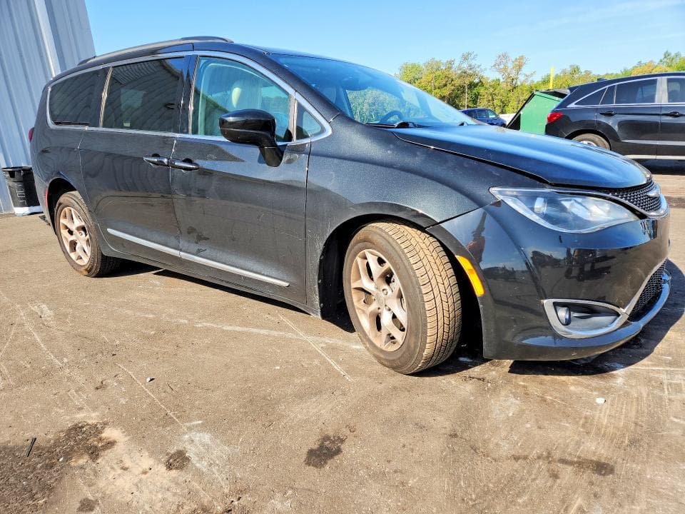 2017 CHRYSLER PACIFICA TOURING L 4