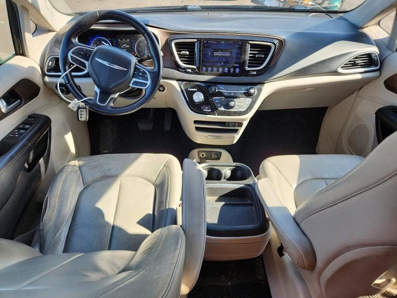 2017 CHRYSLER PACIFICA TOURING L 8