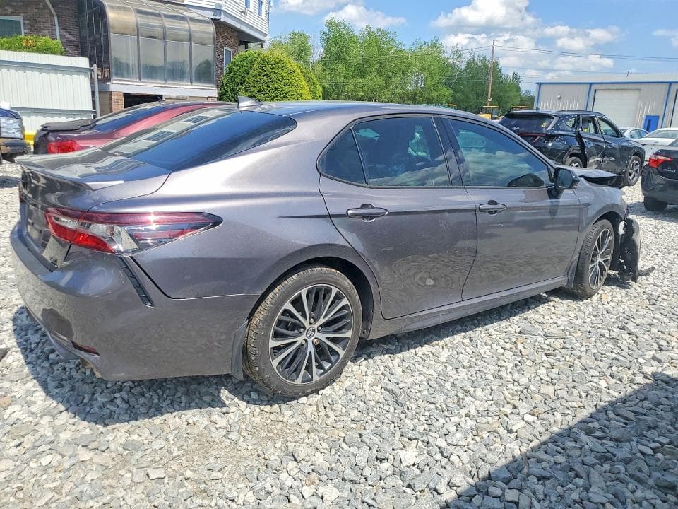 2022 TOYOTA CAMRY SE 3