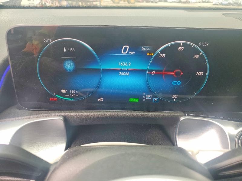 2023 MERCEDES-BENZ EQB 300 4MATIC 9