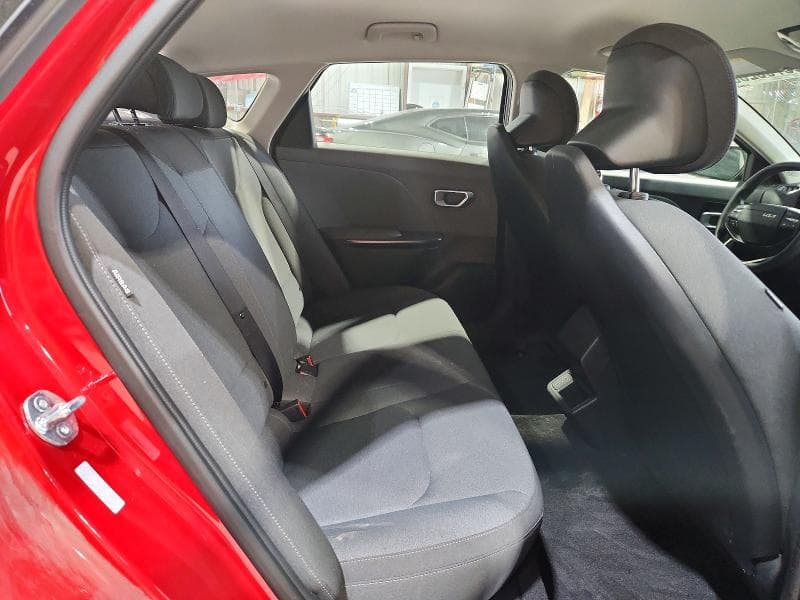 2025 KIA K4 LXS LXS 10