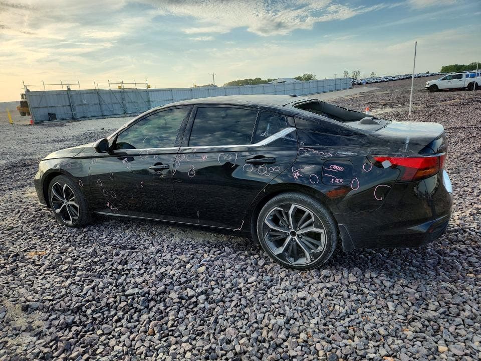 2023 NISSAN ALTIMA SR 2