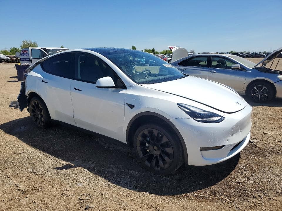 2023 TESLA MODEL Y 4