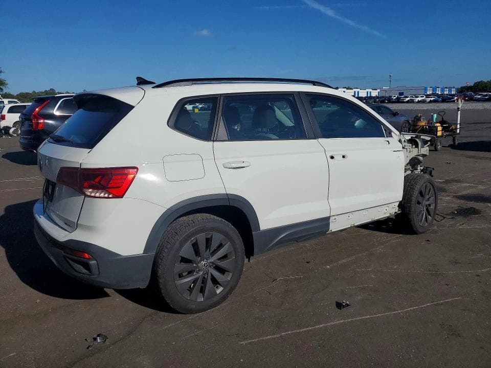 2023 VOLKSWAGEN TAOS S 3