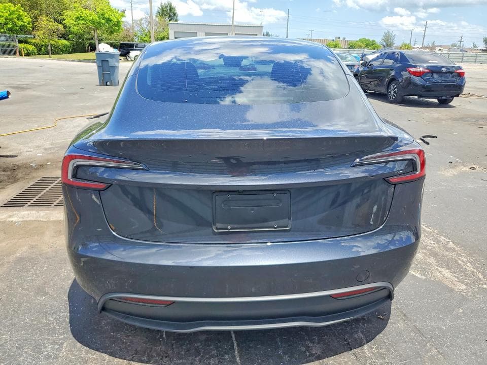 2026 TESLA MODEL 3 6