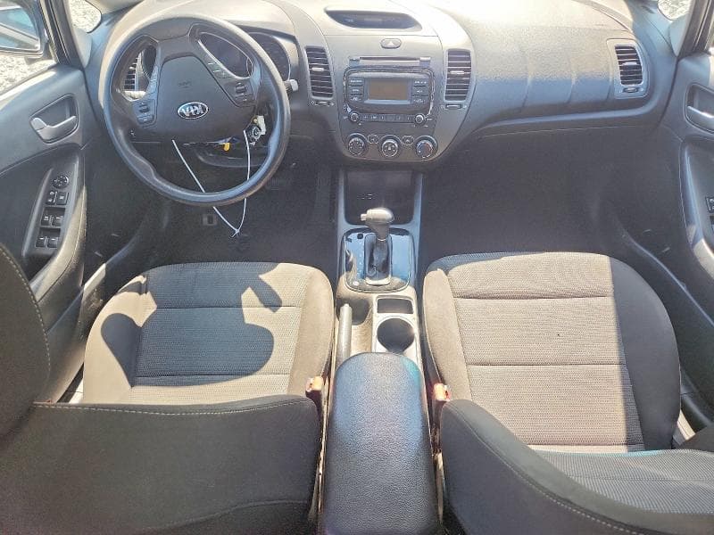 2017 KIA FORTE LX 8