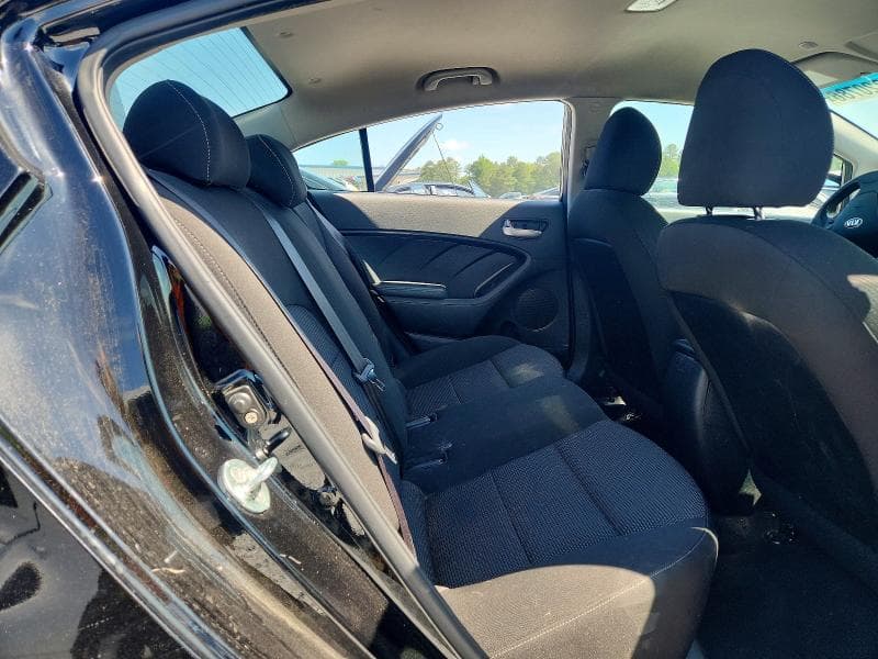 2017 KIA FORTE LX 10