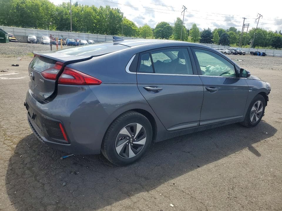 2017 HYUNDAI IONIQ SEL 3