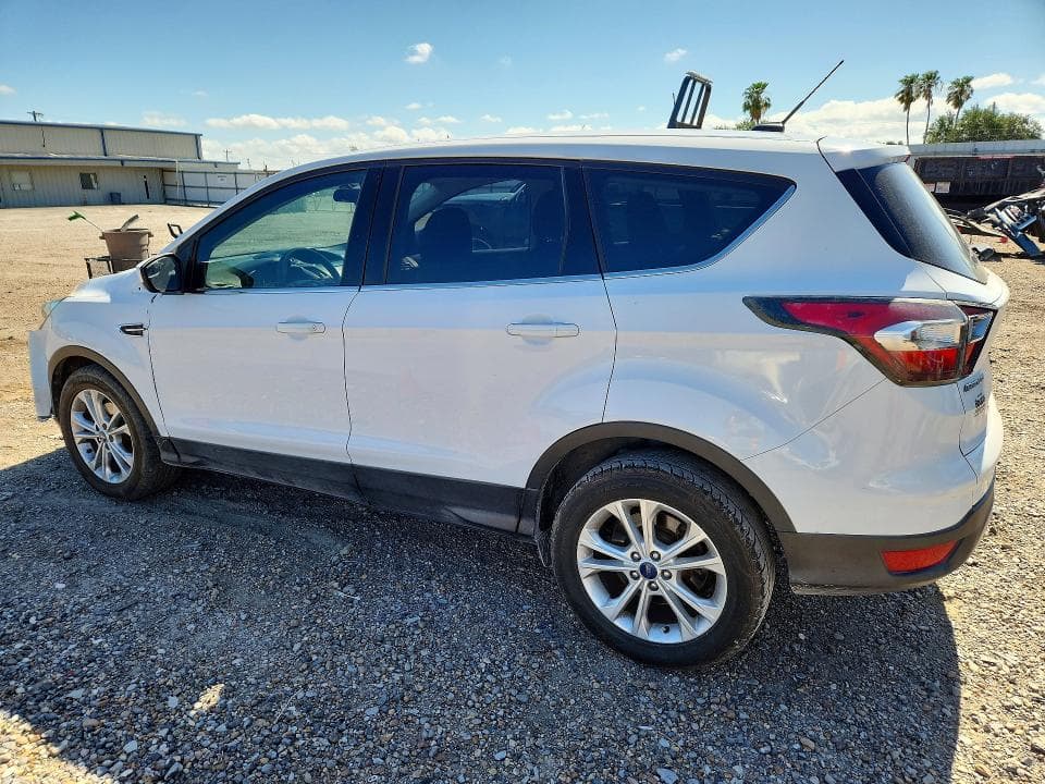 2017 FORD ESCAPE SE 2