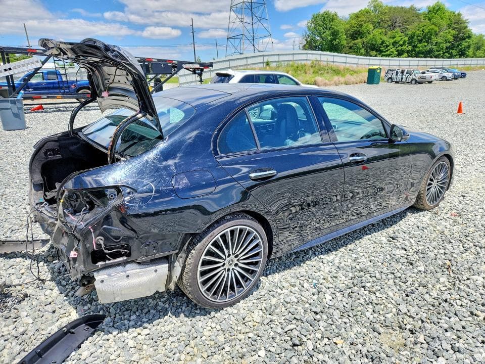 2023 MERCEDES-BENZ C 300 4MATIC 3