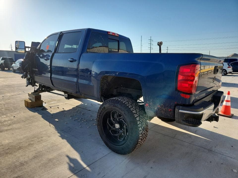 2019 CHEVROLET SILVERADO K3500 LTZ 2
