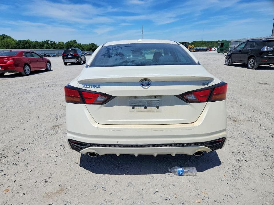 2019 NISSAN ALTIMA SV 6