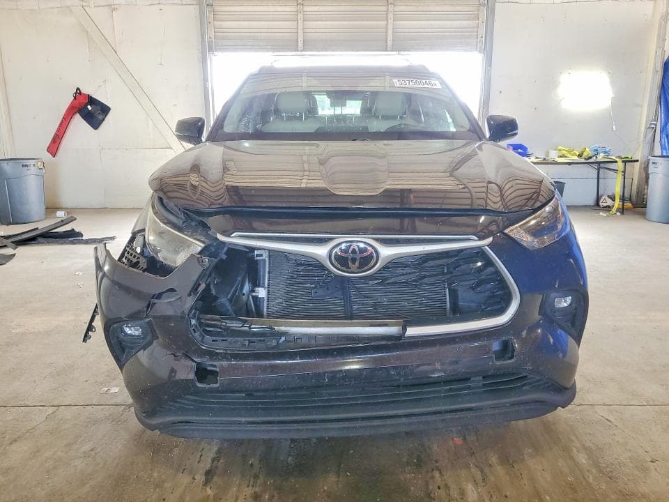 2022 TOYOTA HIGHLANDER XLE 5