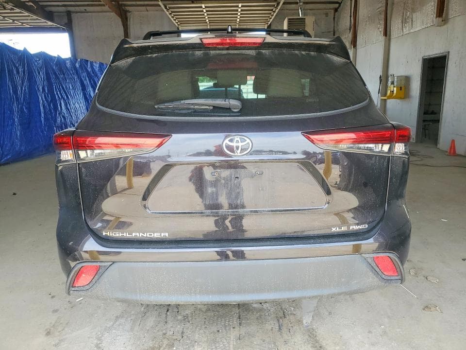 2022 TOYOTA HIGHLANDER XLE 6