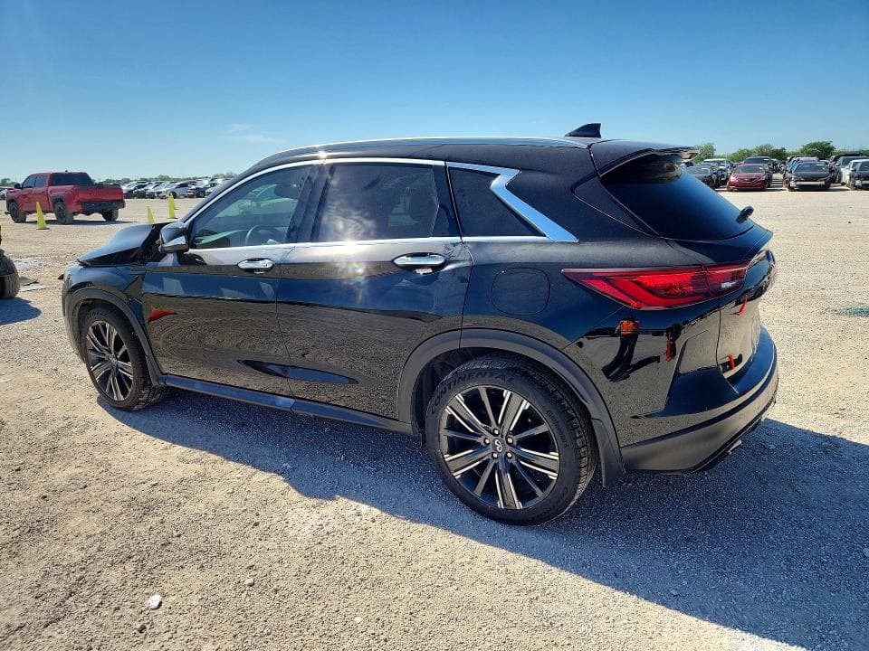 2022 INFINITI QX50 LUXE 2