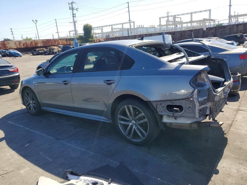 2018 VOLKSWAGEN PASSAT S 2