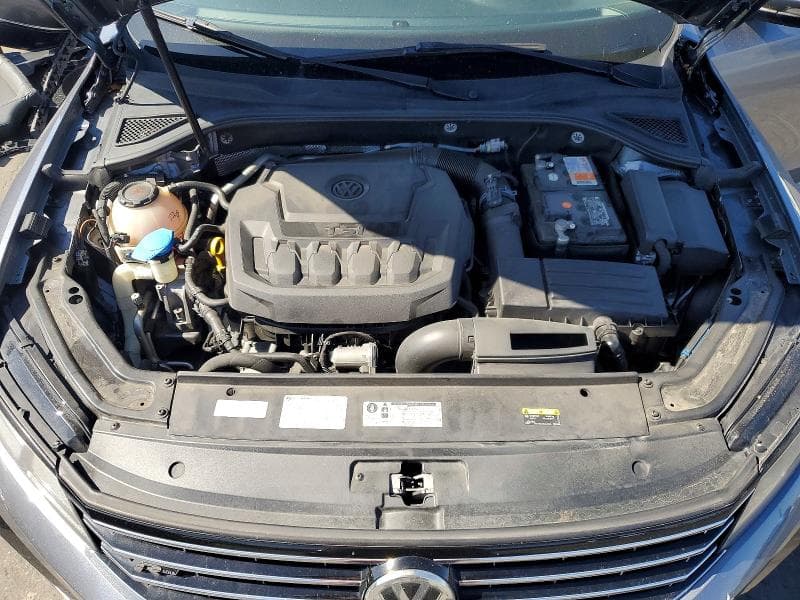 2018 VOLKSWAGEN PASSAT S 11