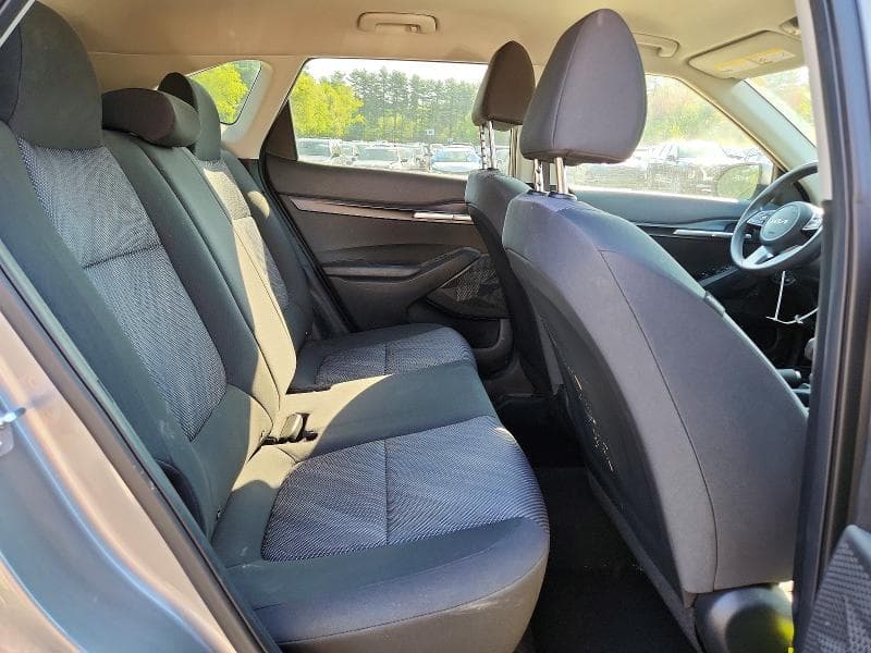 2025 KIA SELTOS LX 11