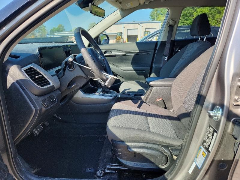 2025 KIA SELTOS LX 7