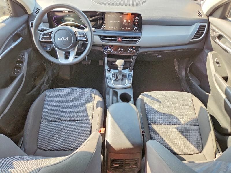 2025 KIA SELTOS LX 8