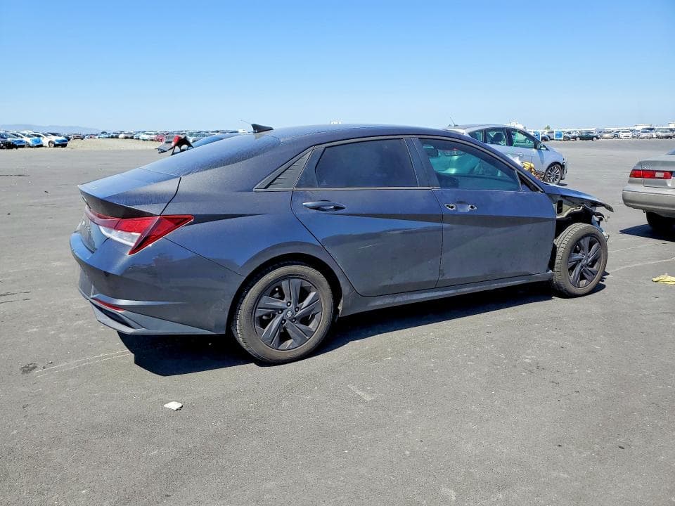 2021 HYUNDAI ELANTRA SEL 3