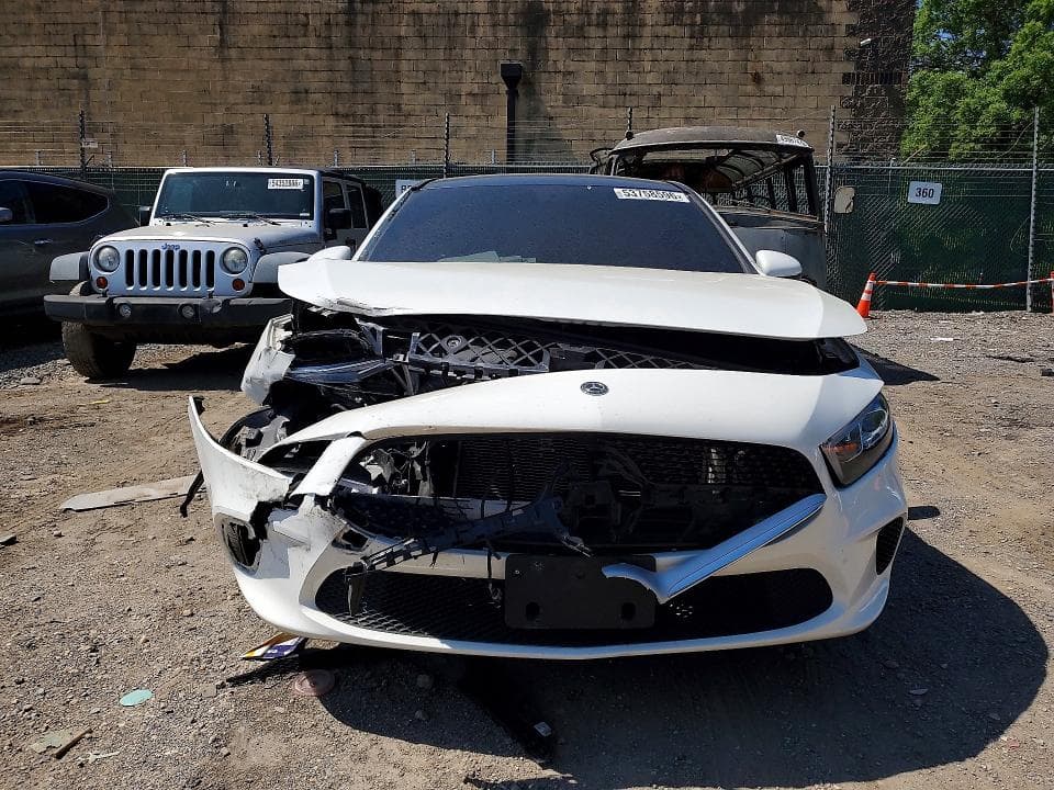 2019 MERCEDES-BENZ A 220 4MATIC 5