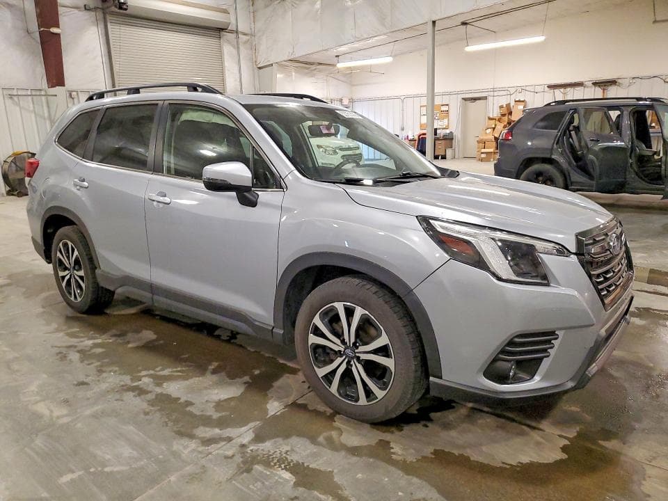 2024 SUBARU FORESTER LIMITED 4