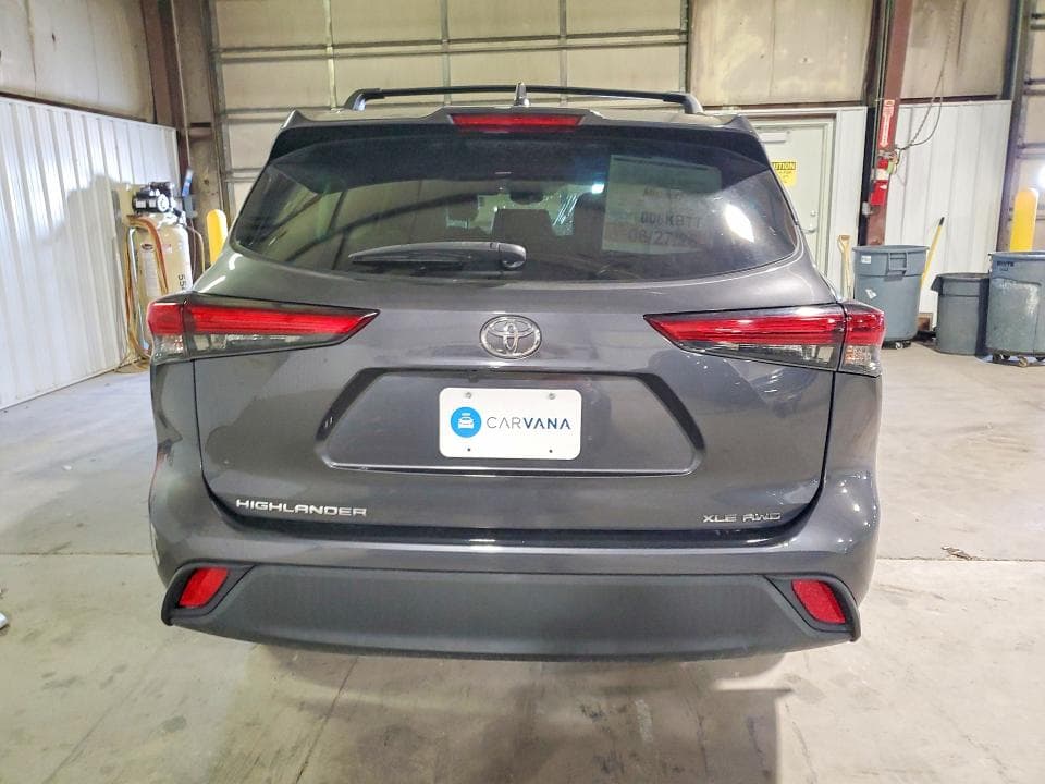 2021 TOYOTA HIGHLANDER XLE 6