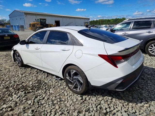 2025 HYUNDAI ELANTRA SEL SPORT 2