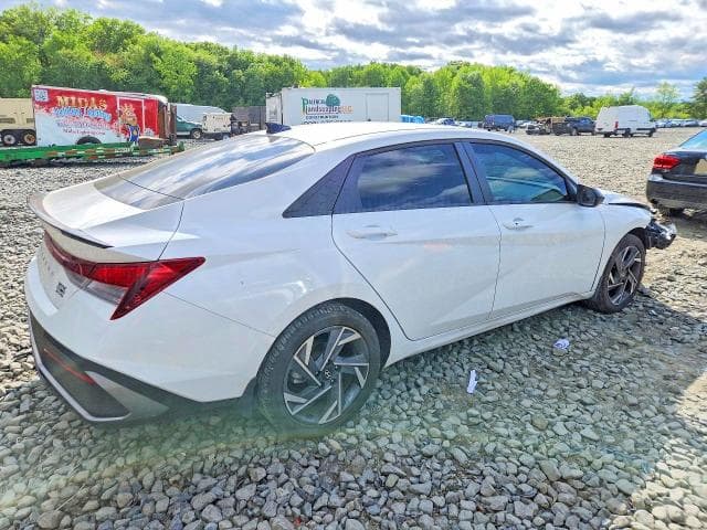 2025 HYUNDAI ELANTRA SEL SPORT 3