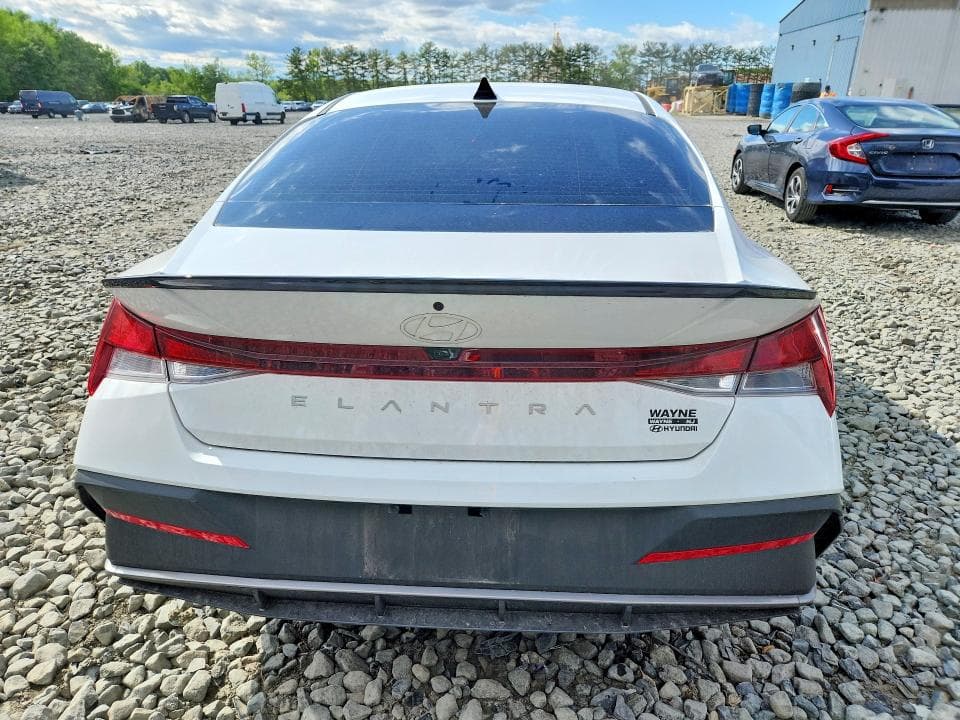 2025 HYUNDAI ELANTRA SEL SPORT 6
