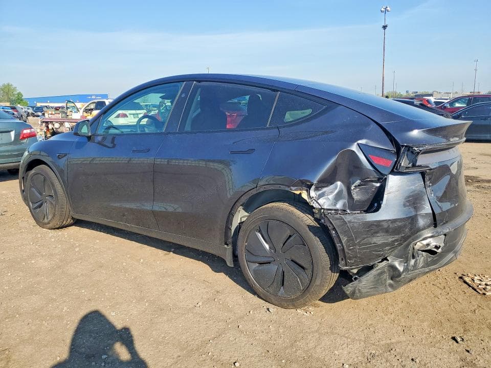 2026 TESLA MODEL Y 2