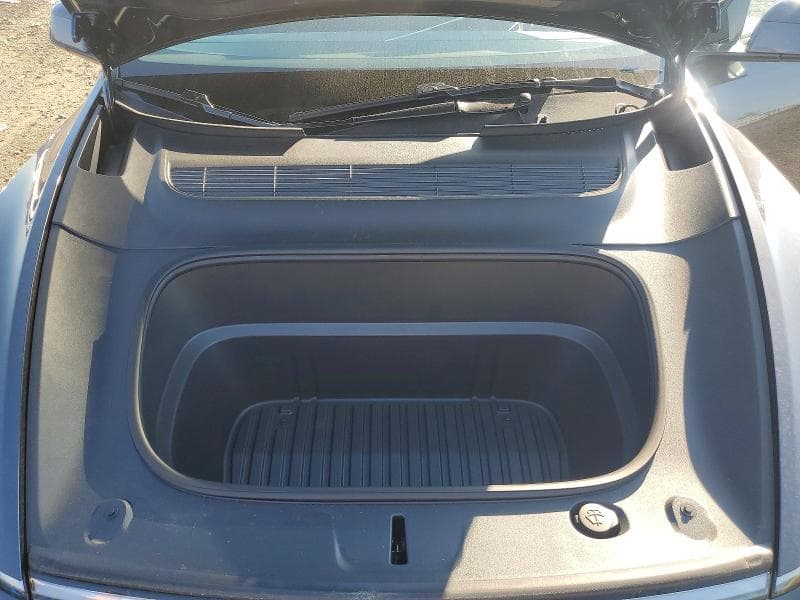 2026 TESLA MODEL Y 11