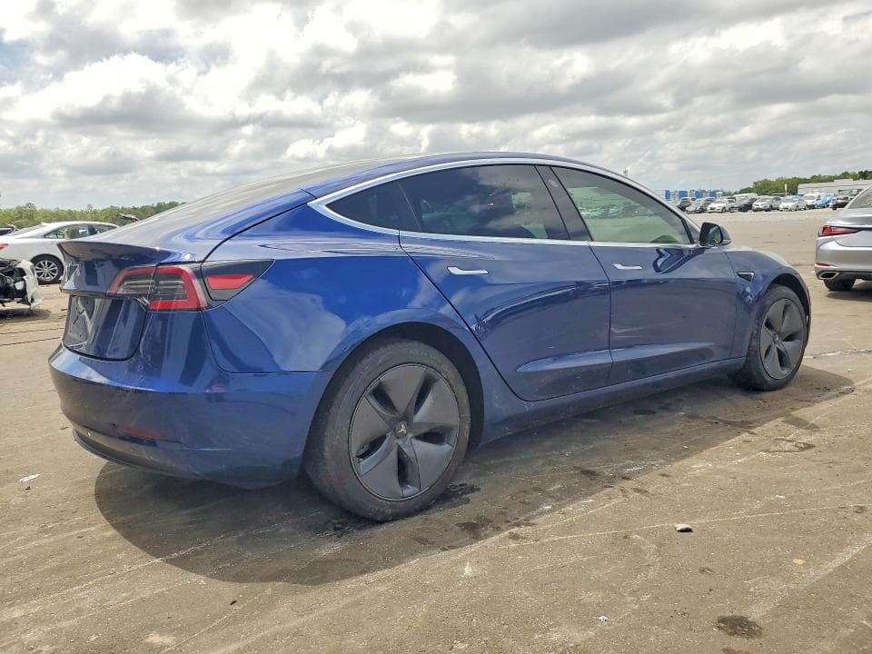 2018 TESLA MODEL 3 3