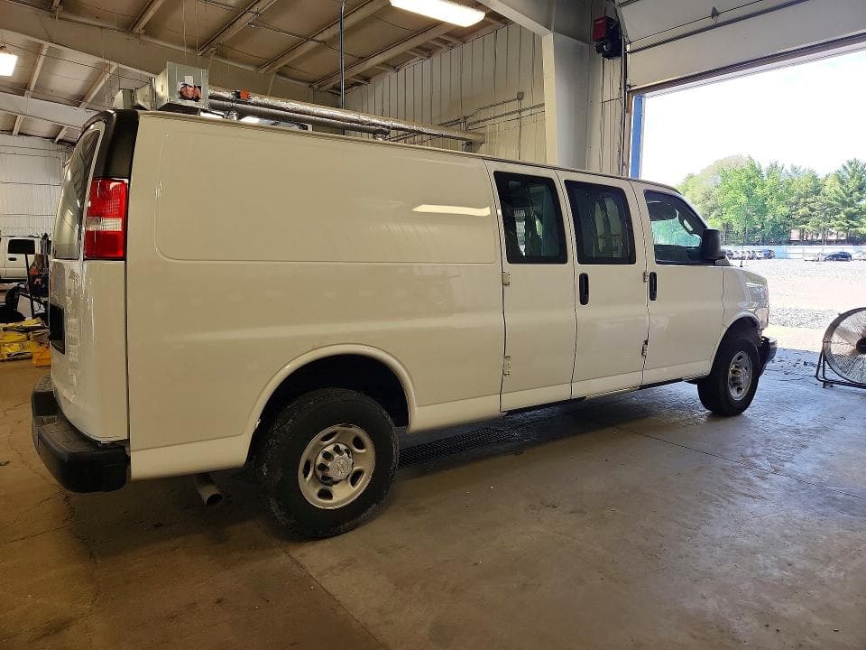 2024 CHEVROLET EXPRESS G2500 3