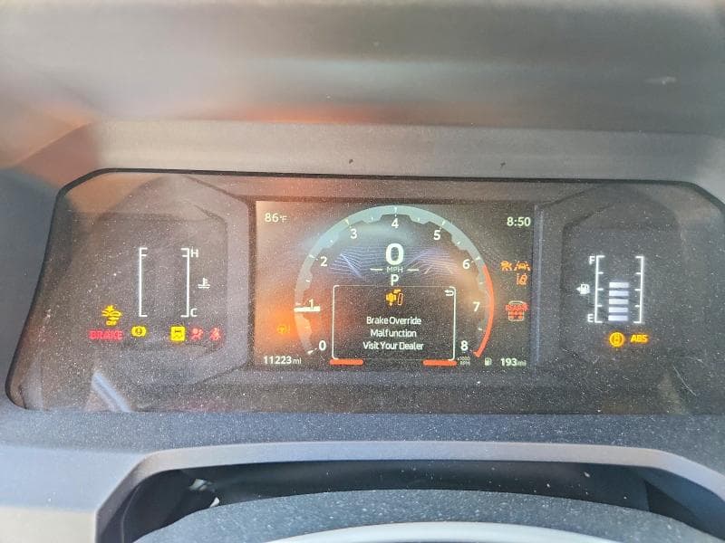2025 TOYOTA 4RUNNER SR5 9