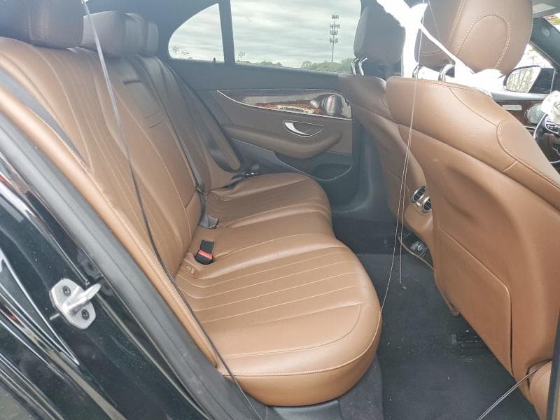2019 MERCEDES-BENZ E 300 4MATIC 10