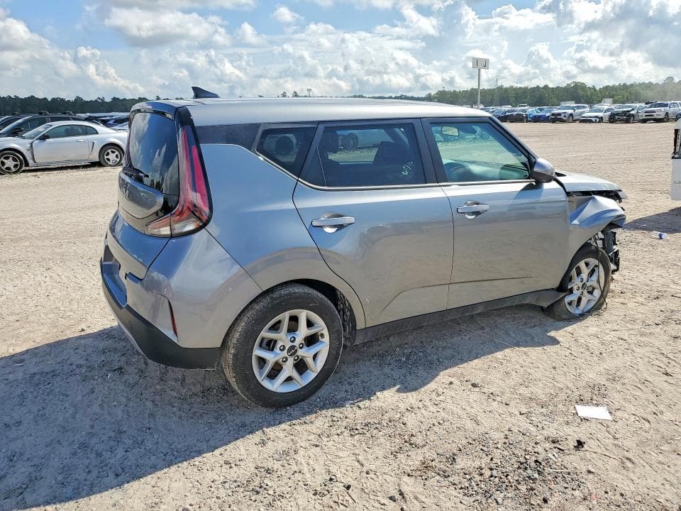 2025 KIA SOUL LX 3